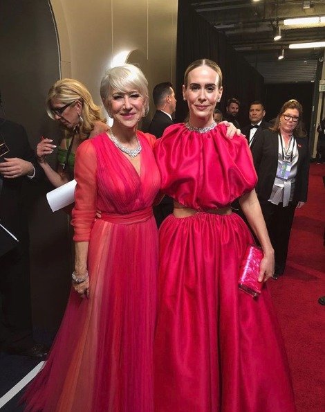 Nejlépe stárnoucí celebrita světa Helen Mirren s hereckou kolegyní Sarah Paulson