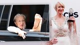 Královna Helen Mirren: Vyhodila si kopýtka z okna limuzíny