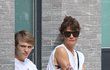 Ex-modelka Helena Christensen se synem Mingusem. Ex-modelka Helena Christensen se synem Mingusem.