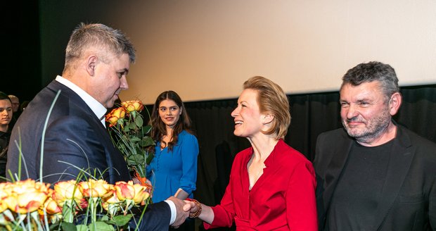 Helena Dvořáková se na premiéře filmu Modelář stále jen usmívala.