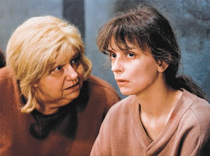 Poslední významná role: zlodějka v Přítelkyních z domu smutku (1993). Režíroval Hynek Bočan.