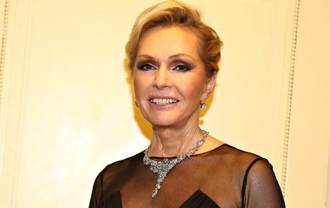 Helena se pro své fanoušky nechala ozdobila šperky v hodnotě 6 milionů korun.