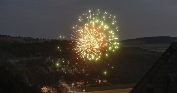 Závěr koncertu zpestřil ohňostroj.