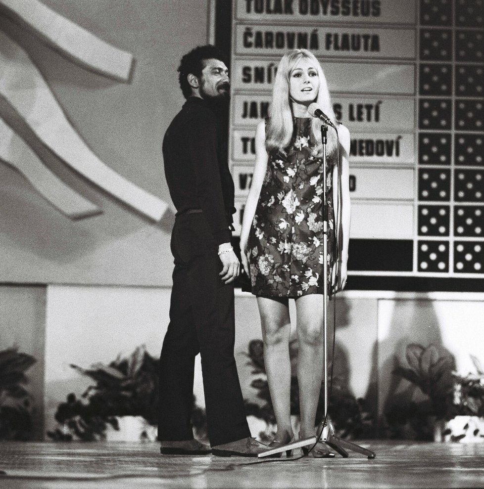 1968: Helena Vondráčková s Waldemarem Matuškou na Bratislavské lyře