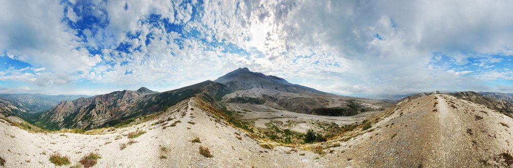 Hora St. Helens, v českém prostředí též nesprávně nazývána Hora Svaté Heleny, je stratovulkán nacházející se v severní části Kaskádového pohoří ve státě Washington, USA.