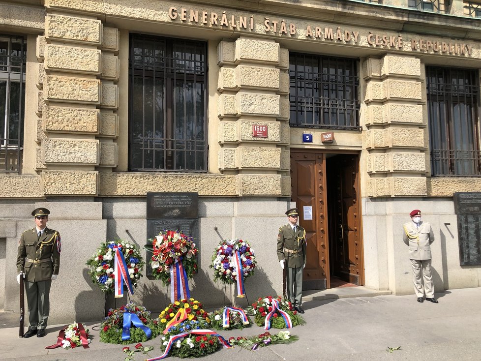 Pieta k uctění památky generála Heliodora Píky, který byl zavražděn ve vykonstruovaném procesu 21. června 1949