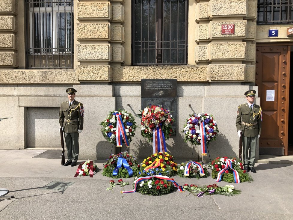 Pieta k uctění památky generála Heliodora Píky, který byl zavražděn ve vykonstruovaném procesu 21. června 1949