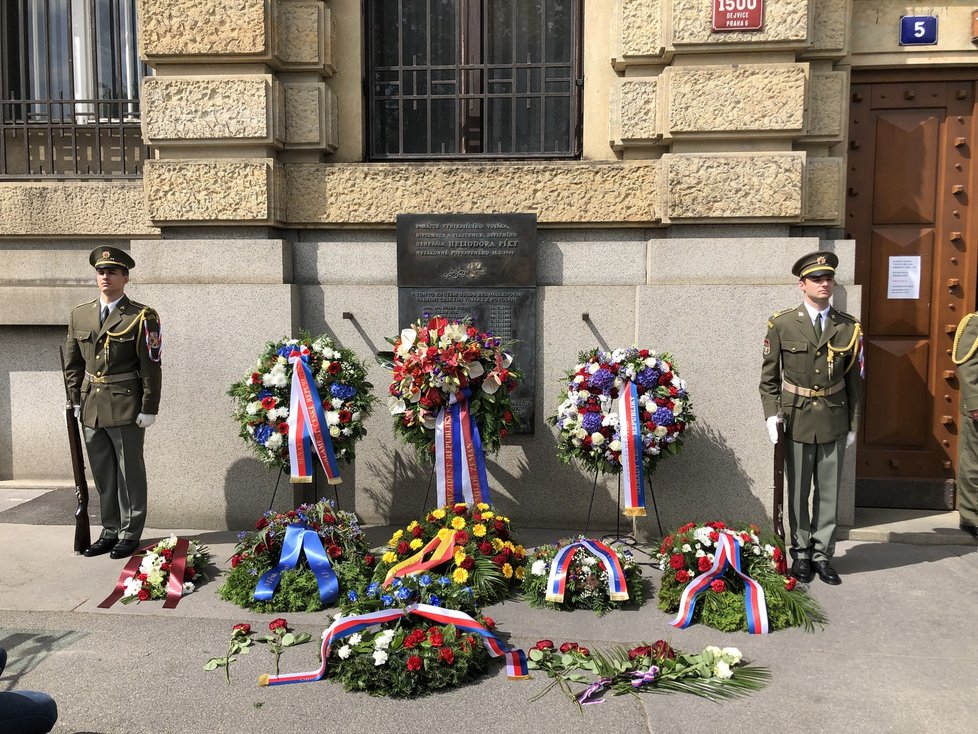 Pieta k uctění památky generála Heliodora Píky, který byl zavražděn ve vykonstruovaném procesu 21. června 1949