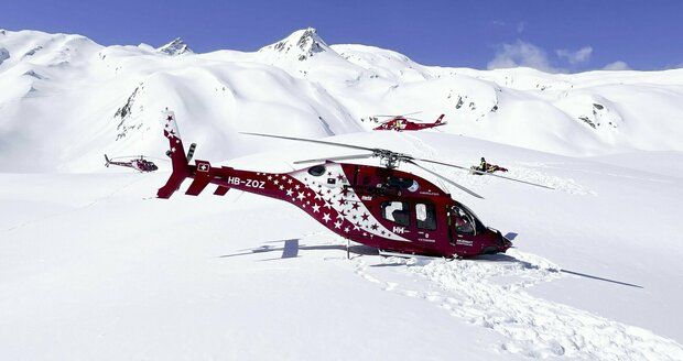 Tři mrtví při heliskiingu ve Švýcarsku: Zřítil se s nimi vrtulník