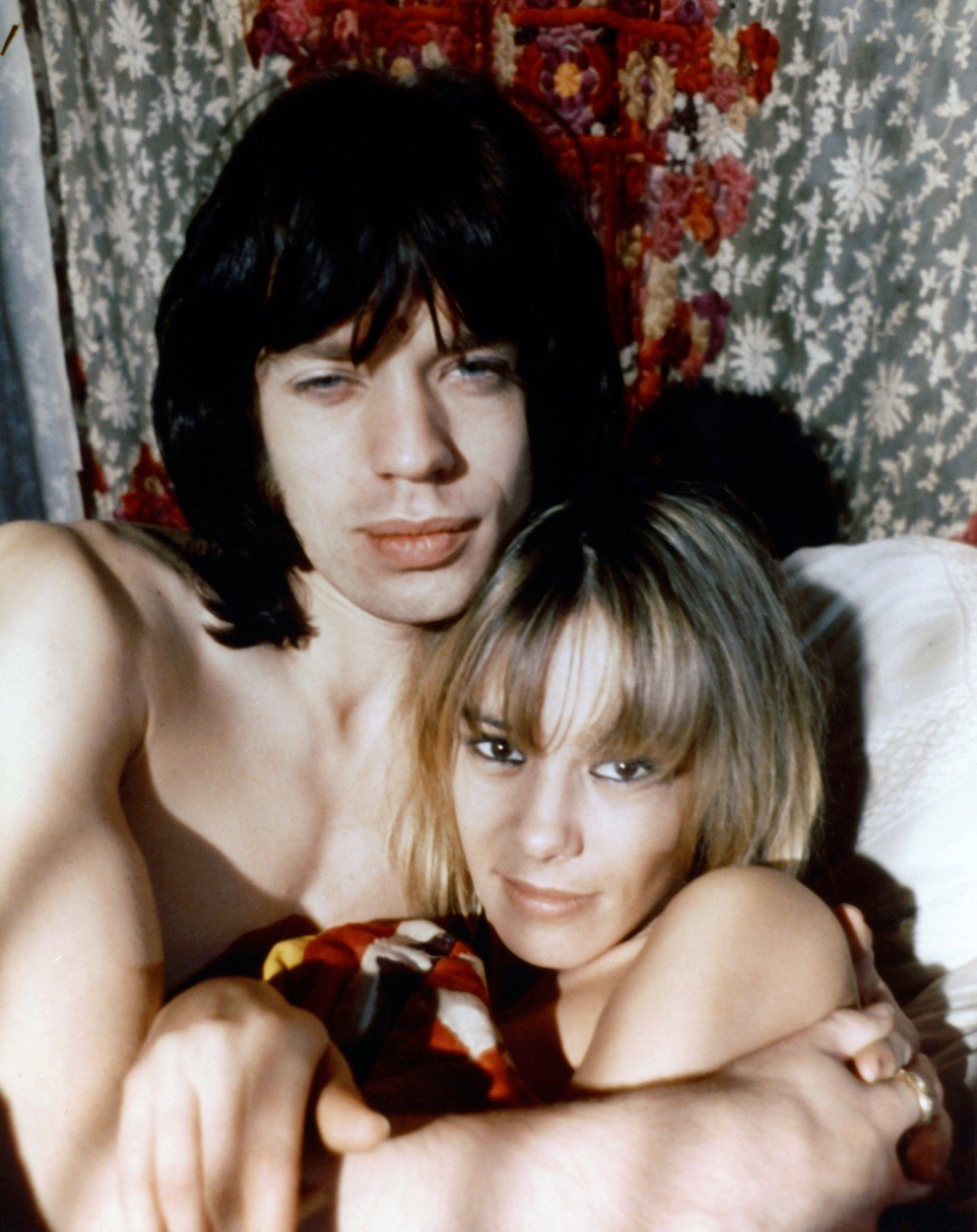 Mick Jagger strávil život v obležení fanynek. Asi i proto, je otcem osmi dětí, které má s různými ženami.