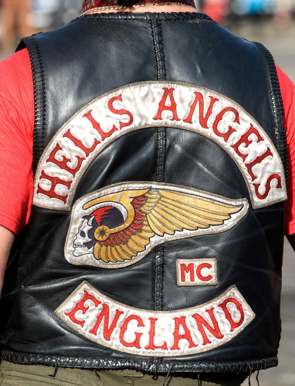 Během koncertu Rolling Stones v roce 1969 členové motorkářského gangu Hells Angels smrtelně pobodali mladého černocha Mereditha Huntera. 