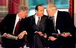 Setkání francouzského prezidenta Jacquese Chiraca, jeho amerického protějšku Billa Clintona a německého kancléře Helmuta Kohla v Elysejském paláci v roce 1995