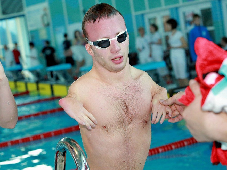 Arnošt Petráček vybojoval na paralympiádě zlatou medaili v plavání.