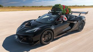 Nestíháte dojet pro vánoční stromek? Tahle corvette vám to usnadní Nestíháte dojet pro vánoční stromek? Tahle corvette vám to usnadní