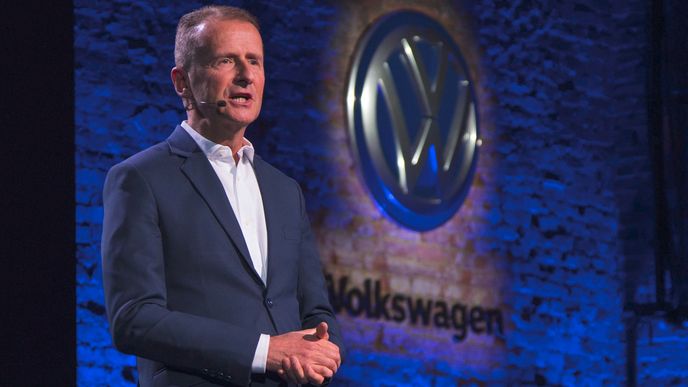 Šéf koncernu Volkswagen Herbert Diess míří do Česka jednat o gigafactory