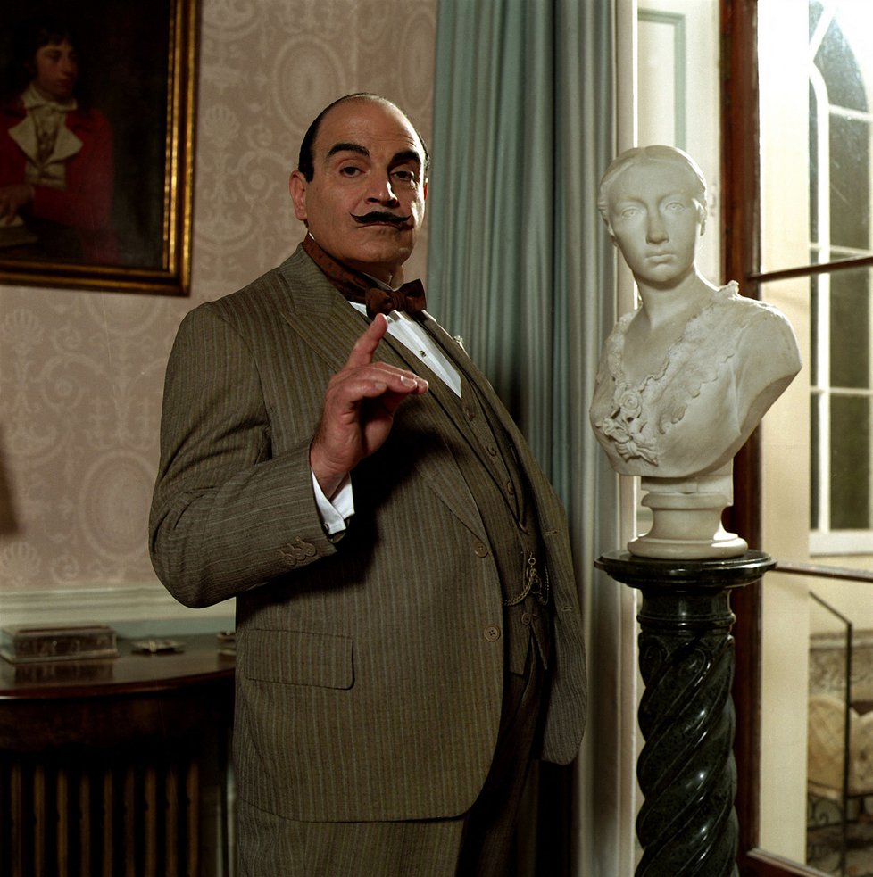 David Suchet jako Hercule Poirot