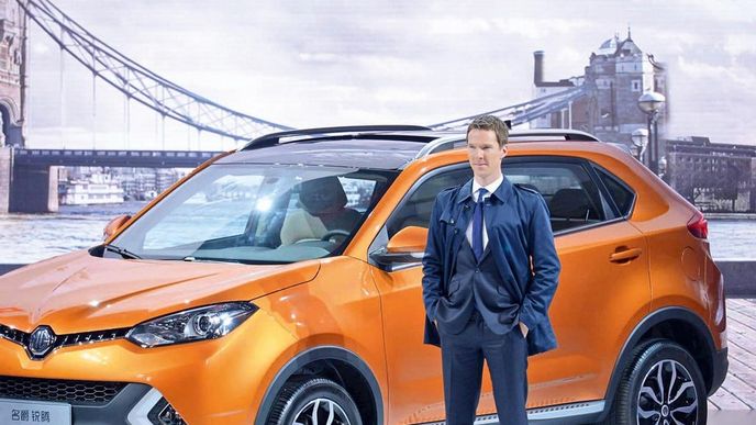 Herec Benedict Cumberbatch se stal tváří kampaně čínské automobilky SAIC