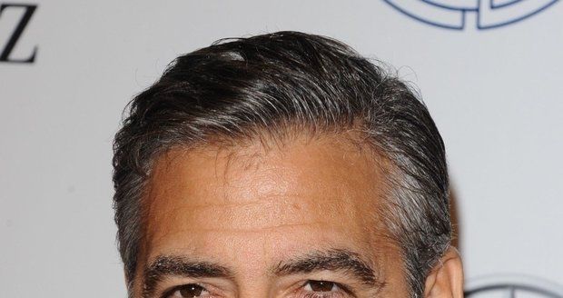 Nestárnoucí idol mnoha žen George Clooney (51) je známý z filmů Dannyho parťáci