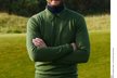 Jamie Dornan umí hrát golf