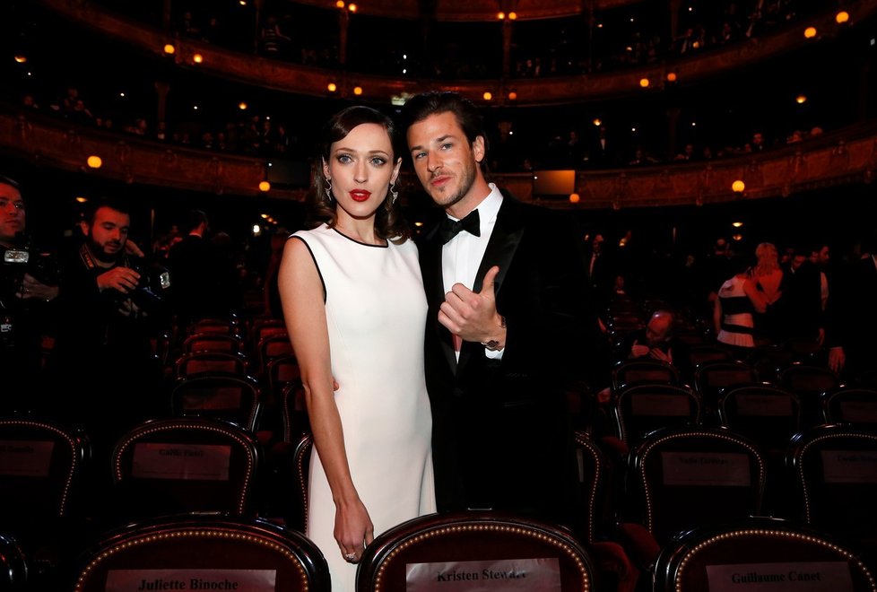 Gaspard Ulliel s francouzskou modelkou Gaëlle Pietri