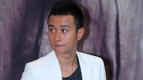 Čínský herec se omluvil manželce za nevěru. Jeho omluva na internetu láme rekordy