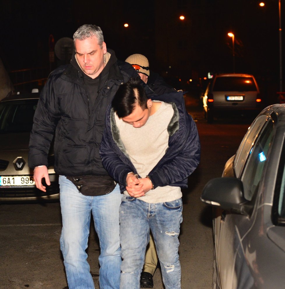 Policie dopadla muže, který  přepadl hernu v Krči.