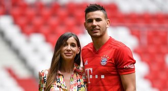 Hvězda Bayernu musí do vězení: Zákaz přiblížit se k partnerce porušil tím, že si ji vzal