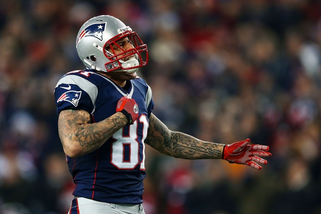 Aaron Hernandez byl hvězdou NFL, ale také zabiják, který si nakonec sám sáhl na život!