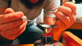 Norsko bude testovat bezplatné podávání heroinu těžkým narkomanům.