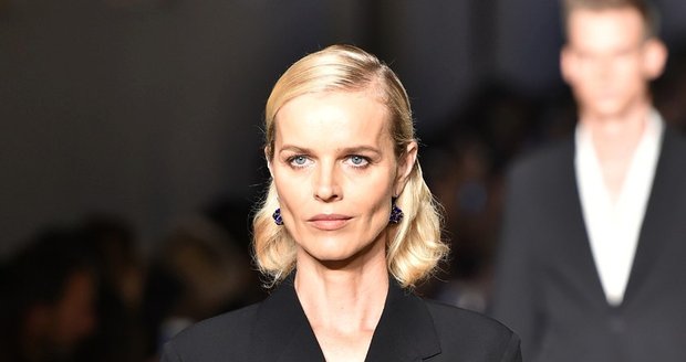 Eva Herzigová byla hvězdou Fashion Weeku.