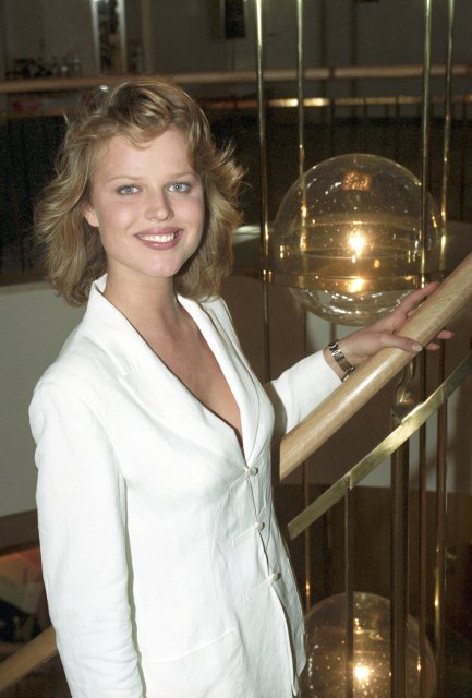 Eva Herzigová v roce 1995