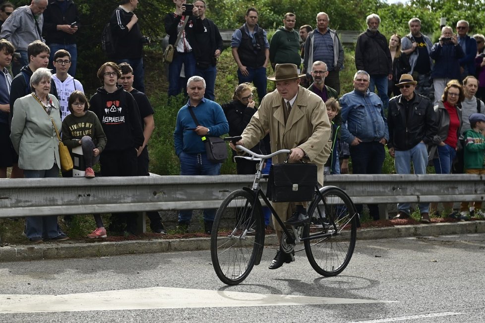 Rekonstrukce útoku na zastupujícího říšského protektora Reinharda Heydricha a pietní shromáždění k 80. výročí atentátu, 27. května 2022, Praha.