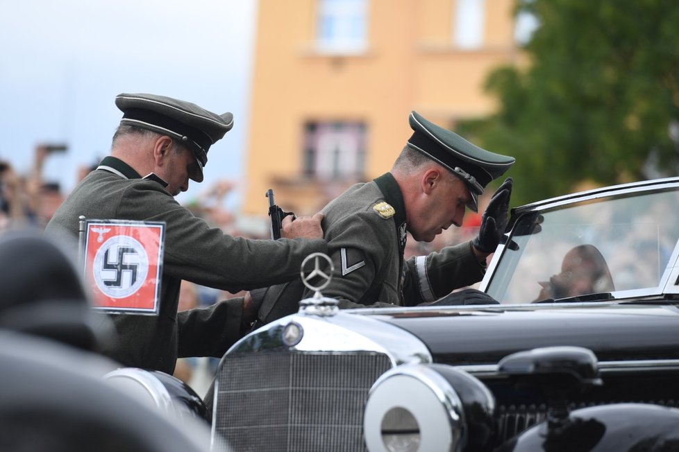 Rekonstrukce útoku na zastupujícího říšského protektora Reinharda Heydricha a pietní shromáždění k 80. výročí atentátu, 27. května 2022, Praha.