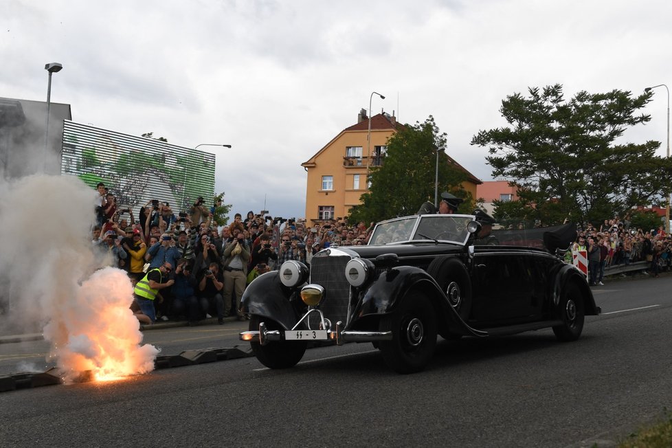 Rekonstrukce útoku na zastupujícího říšského protektora Reinharda Heydricha a pietní shromáždění k 80. výročí atentátu, 27. května 2022, Praha.