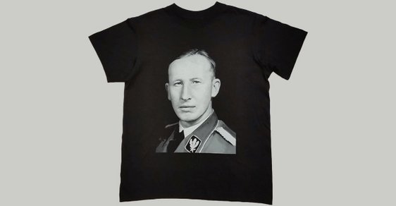 Nová edice na triček od Našeho vojska:  S katem českého národa Reinhardem Heydrichem.