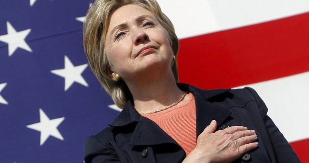 Video plné veletočů a lží Hillary Clintonové: Od Bosny až po homosexuály