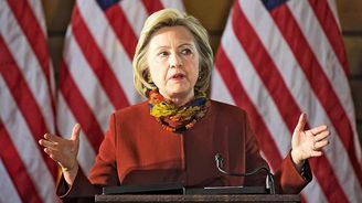 FBI zkontroluje další e-maily Clintonové. Mohly by obsahovat utajované informace
