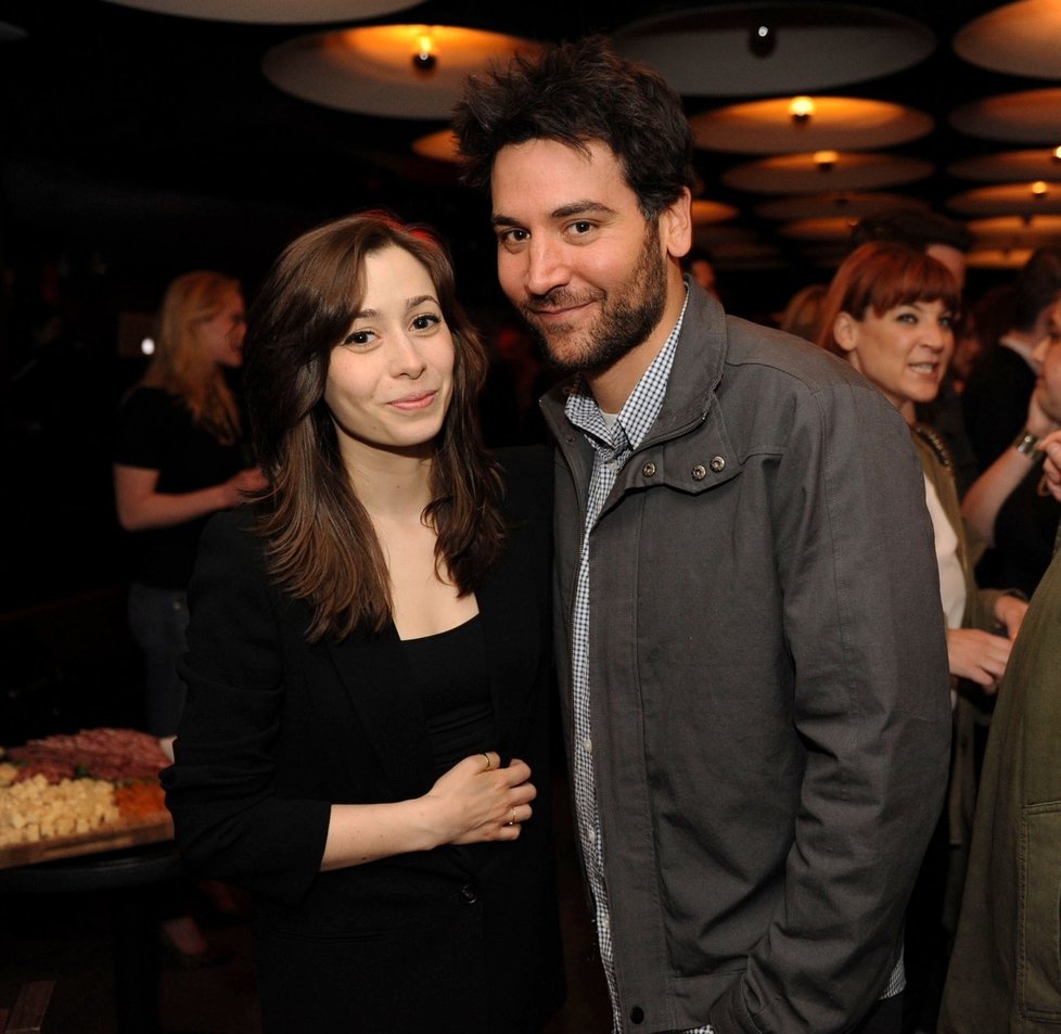 Máma s tátou - herci Cristin Milioti a Josh Radnor