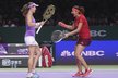Tenistky Martina Hingisová a Sania Mirzaová postoupily do finále Turnaje mistryň ve čtyřhře