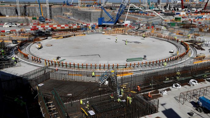 Rozestavěná jaderná elektrárna Hinkley Point C