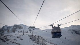 Na Hintertuxu se dá lyžovat i v létě - je v provozu 365 dní v roce.