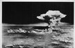 Atomová bomba Little Boy shozená na Hiroshimu zabila do konce roku 1945 téměř 140.000 lidí.