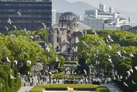 76 let od jaderné apokalypsy: Hirošima si připomíná útok, olympionici přání nevyslyšeli