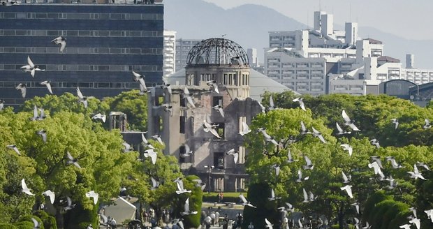 76 let od jaderné apokalypsy: Hirošima si připomíná útok, olympionici přání nevyslyšeli 