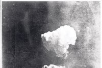 Unikátní snímek jaderného výbuchu z Hirošimy: Stiskl spoušť a zemřel