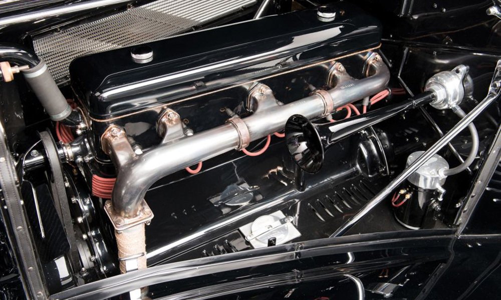 Zadní kola modelu Hispano-Suiza K6 poháněl zážehový řadový šestiválec s rozvodem OHV a objemem válců 5,2 litru.