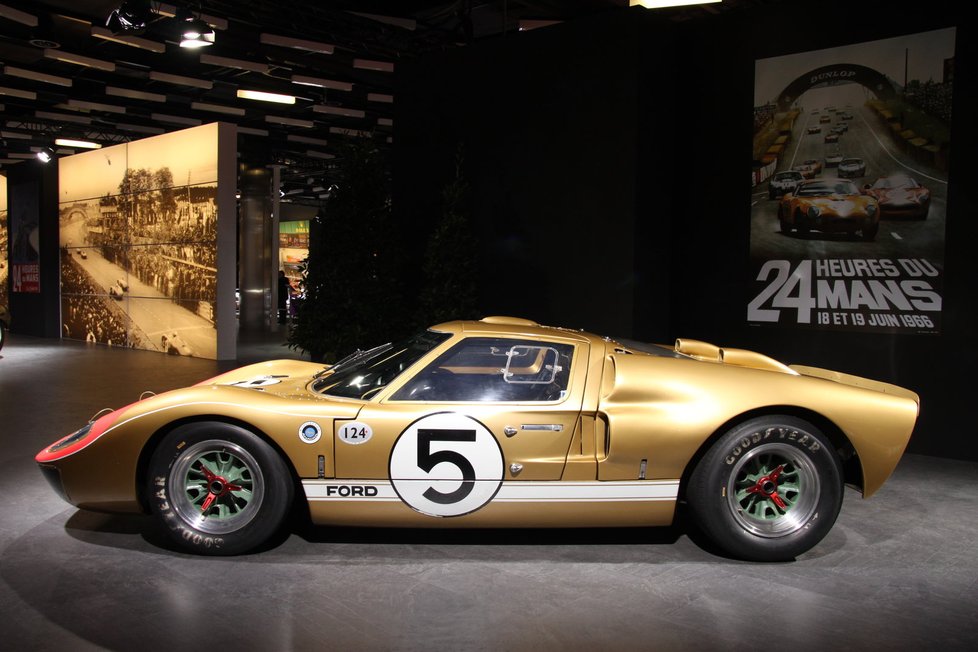 Ford GT40 