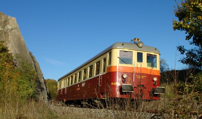 Historický motorový vlak