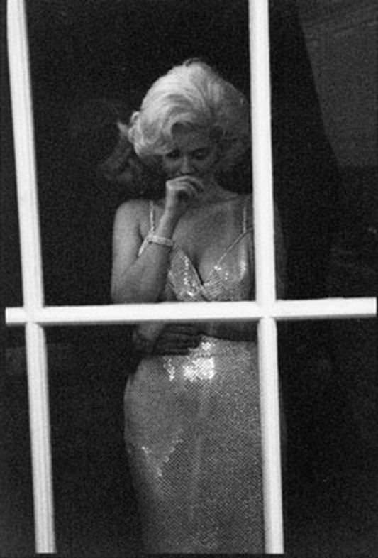 &#34;Propal&#34; románku někdejšího prezidenta USA J. F. Kennedyho s Marilyn Monroe.