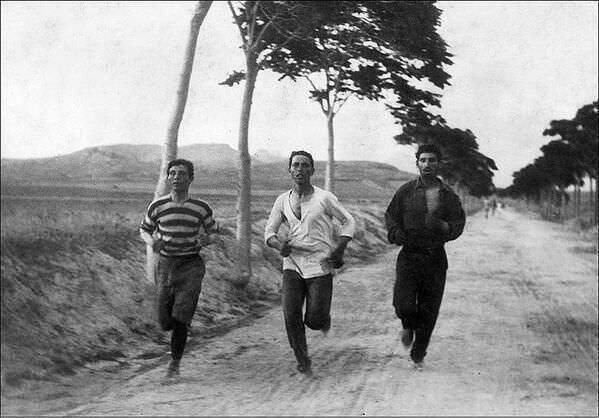 První novodobí olympijští maratonští běžci. Atény, 1894